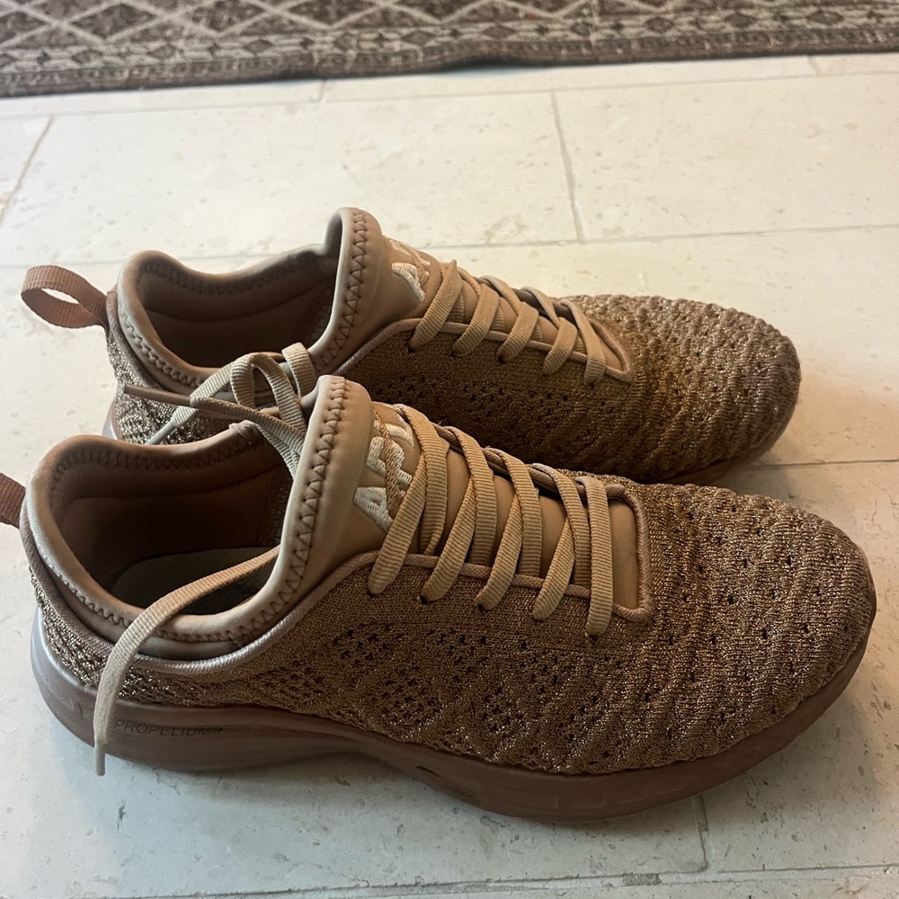 APL Women's Athletic Shoes in Rose